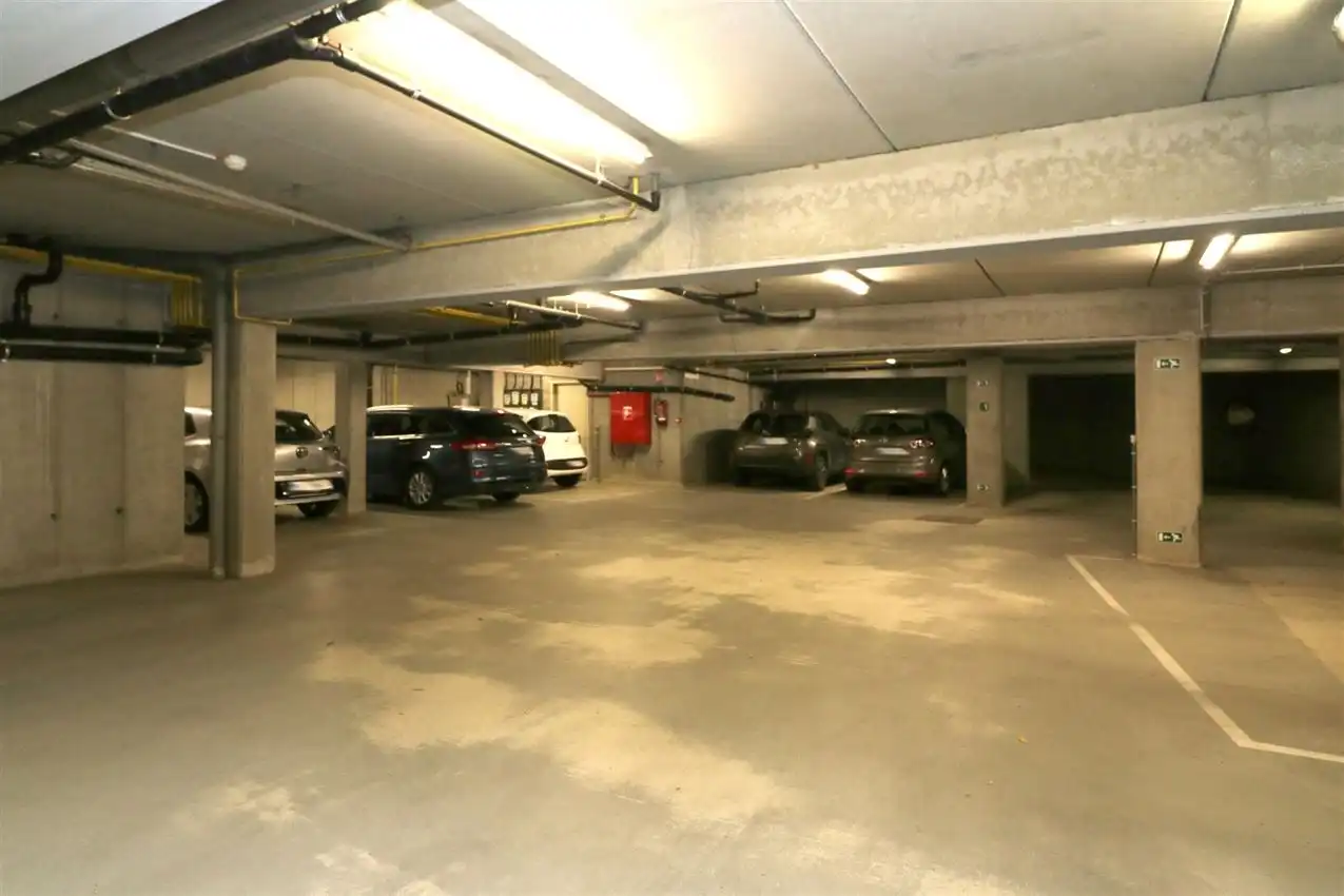 Appartement met 2 slpk., autostaanplaats en terras in centrum Aarschot foto 21