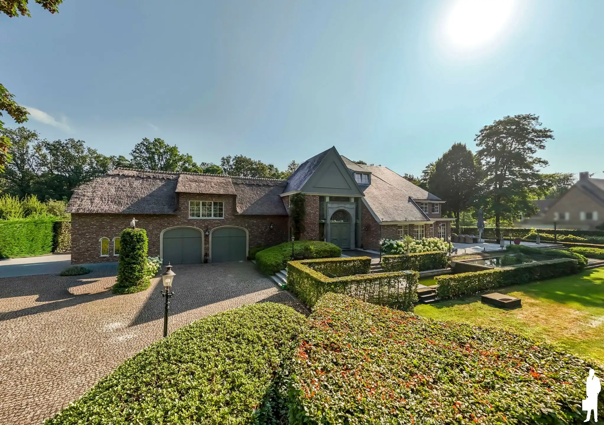 Exclusieve villa met zwembad op een perceel van 6.420 m² foto 41