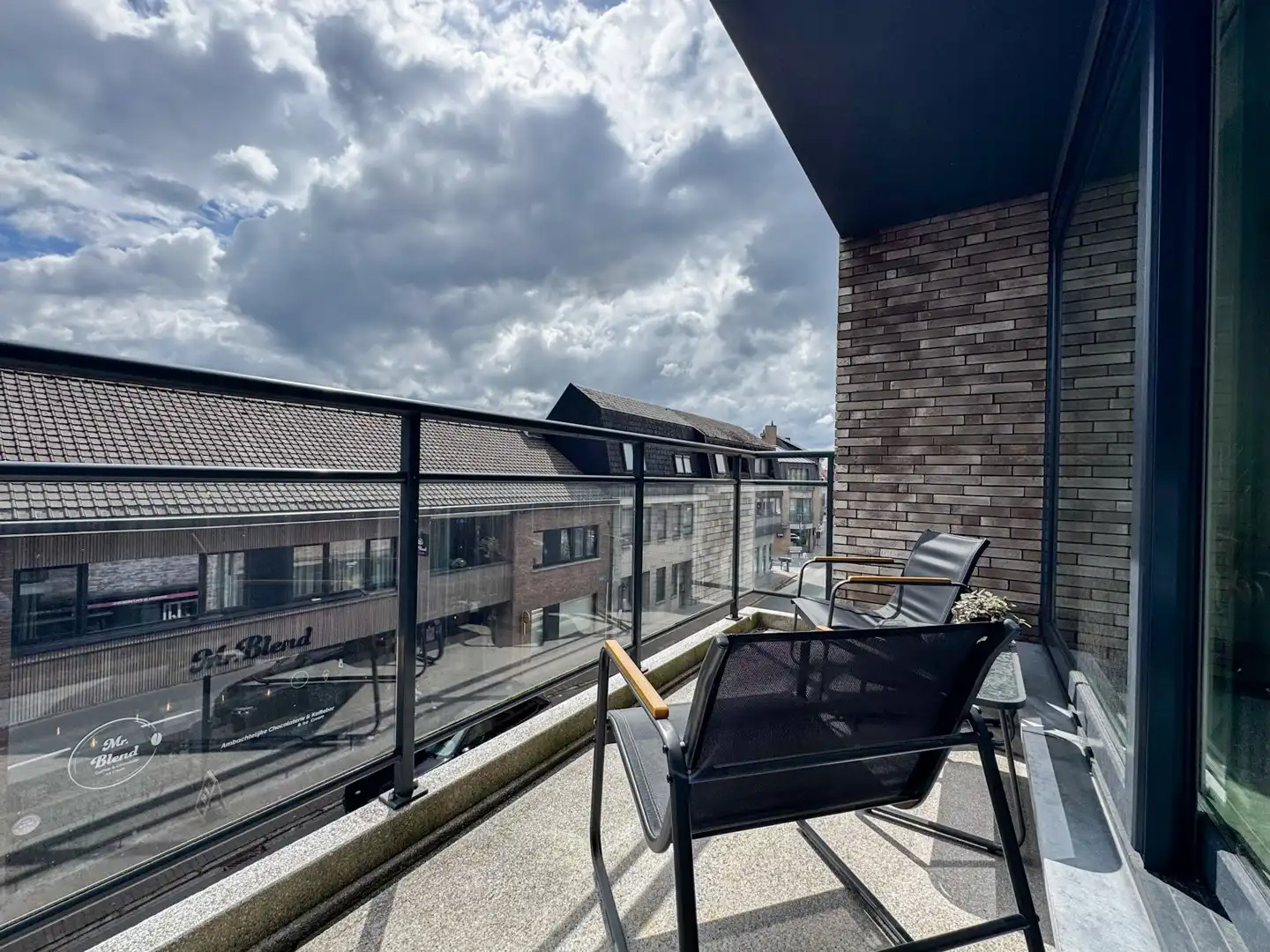 Mooi onderhouden en energiezuinig appartement in centrum Knesselare foto 9