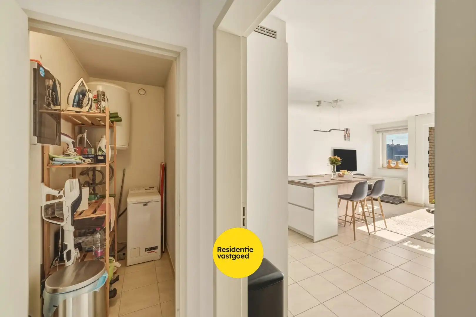 Instapklaar 3- slaapkamerappartement op toplocatie aan het strand! foto 11