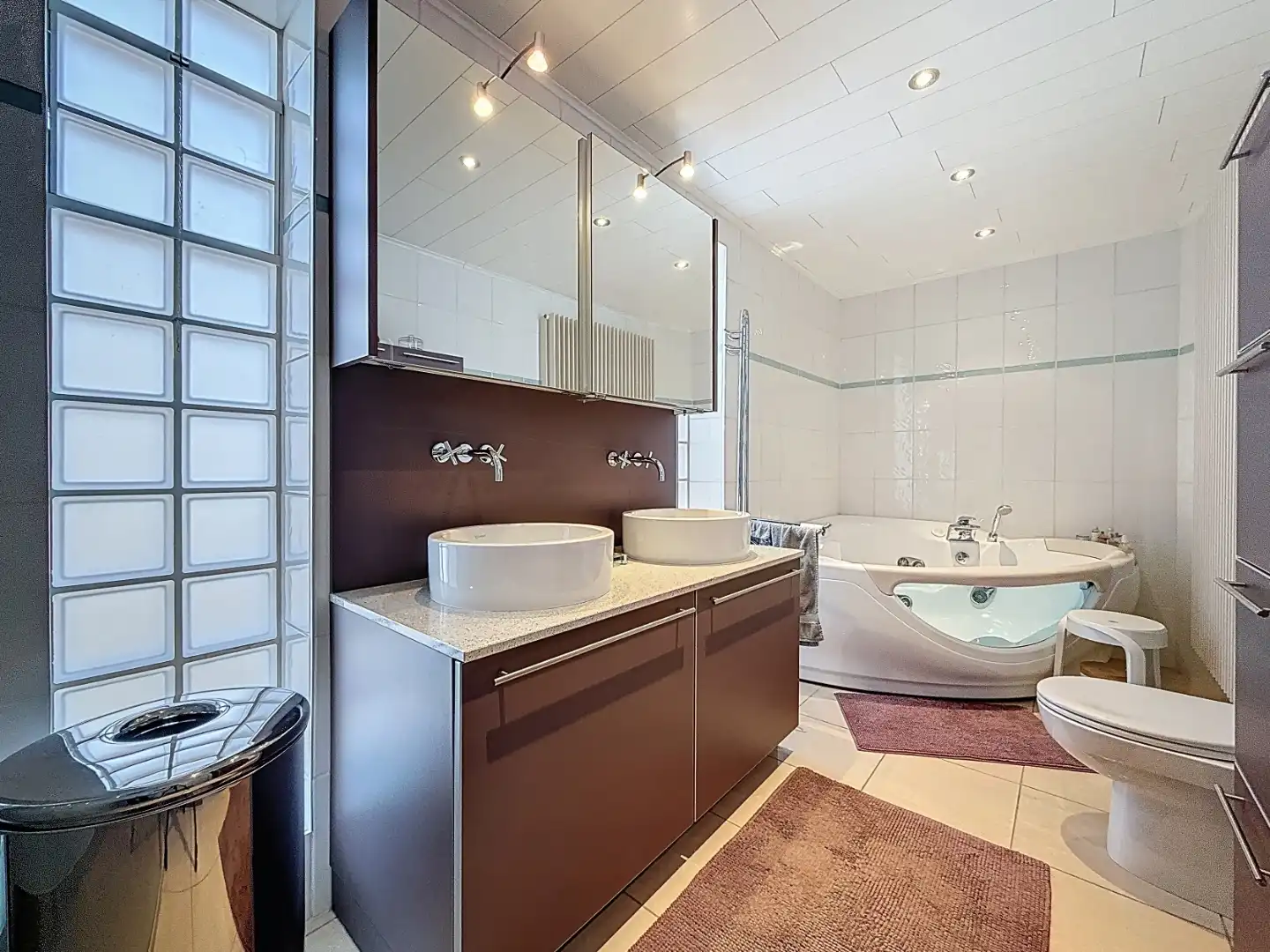 Statige villa gelegen in een rustige wijk in Oostduinkerke foto 14