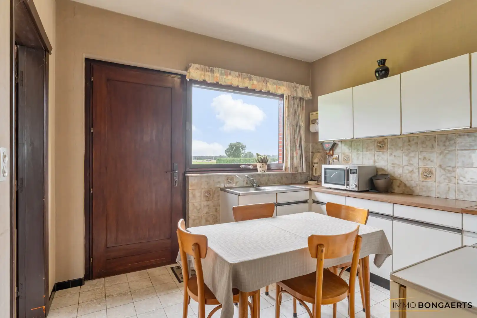 Vrijstaande woning met 3 slaapkamers foto 10