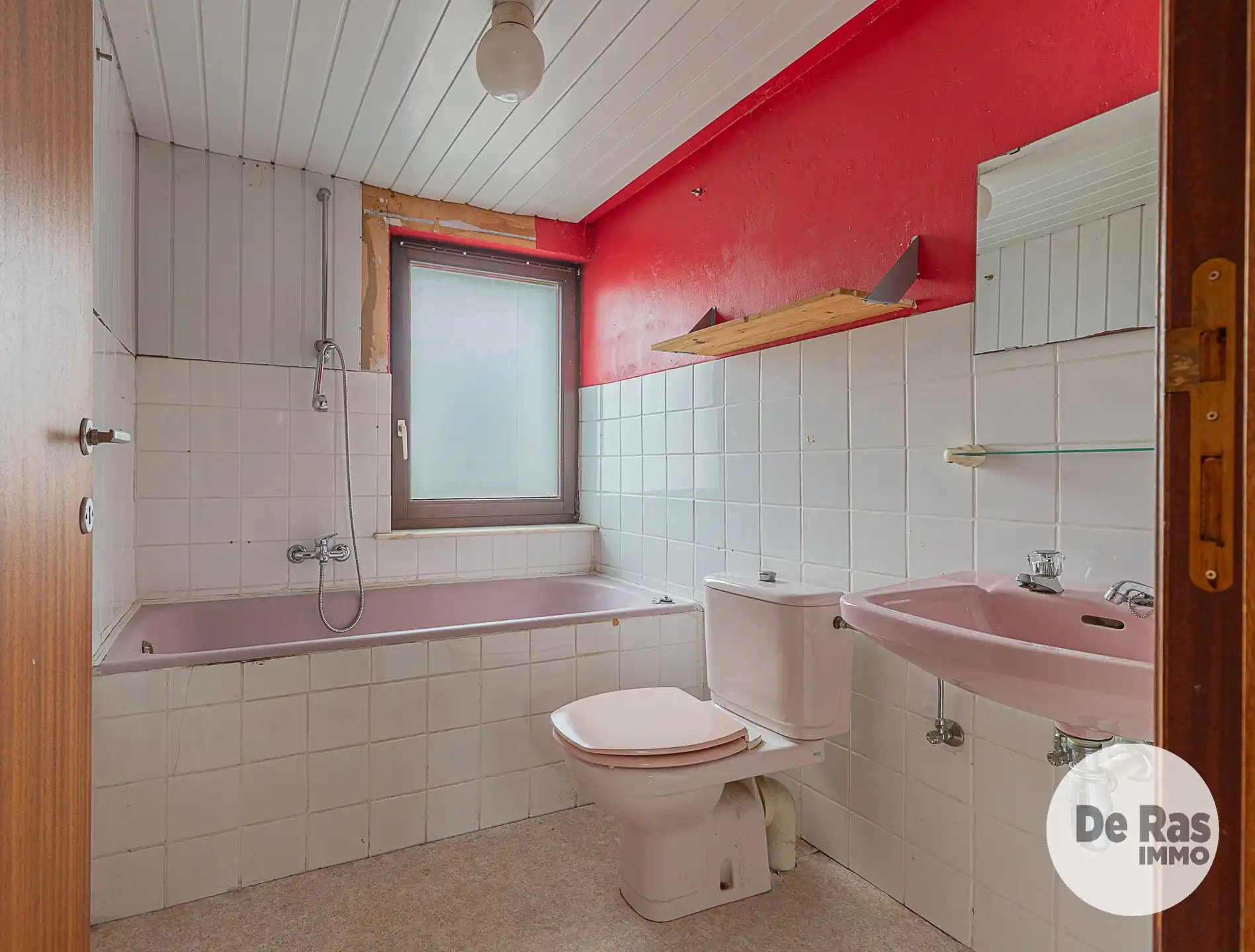 LEDE Centraal gelegen renovatiewoning met terras foto 14