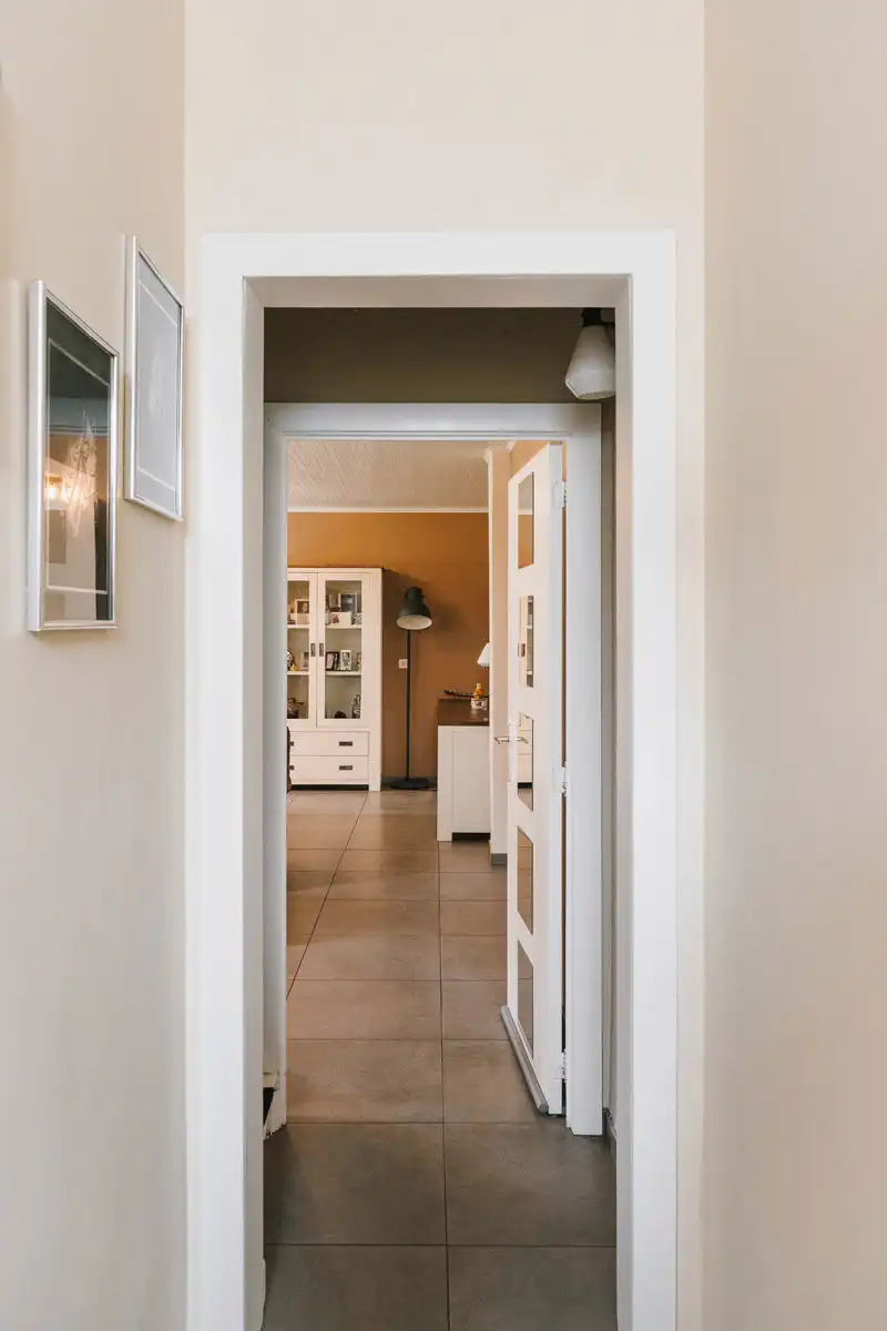 Halfopen bebouwing met centrale ligging foto 4
