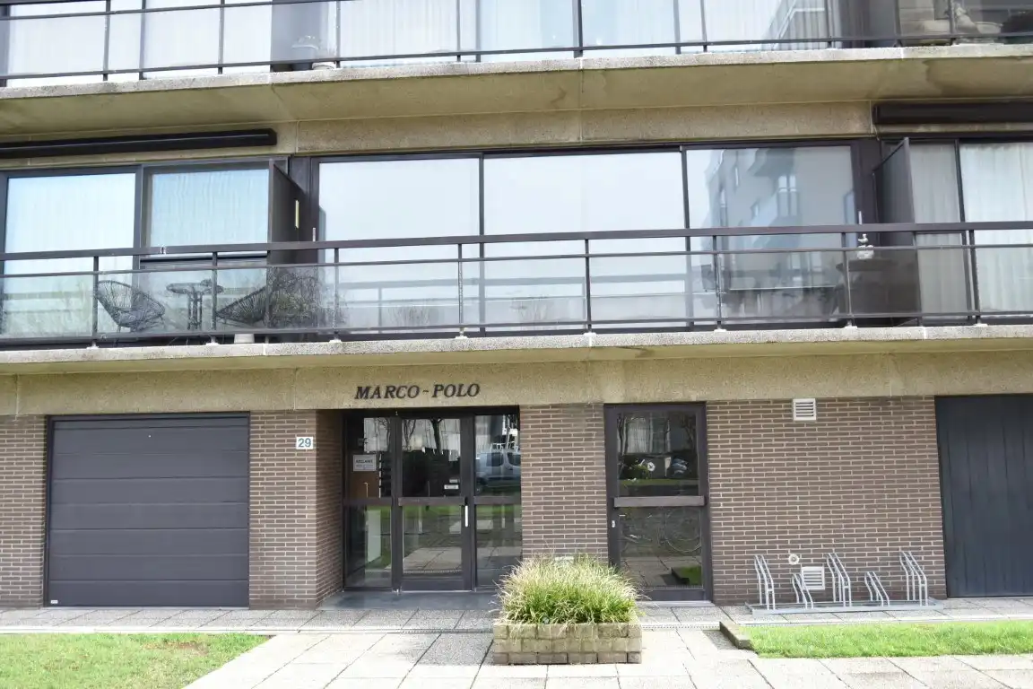 Huiselijk 1-slaapkamerapp met mog. tot parking foto 12