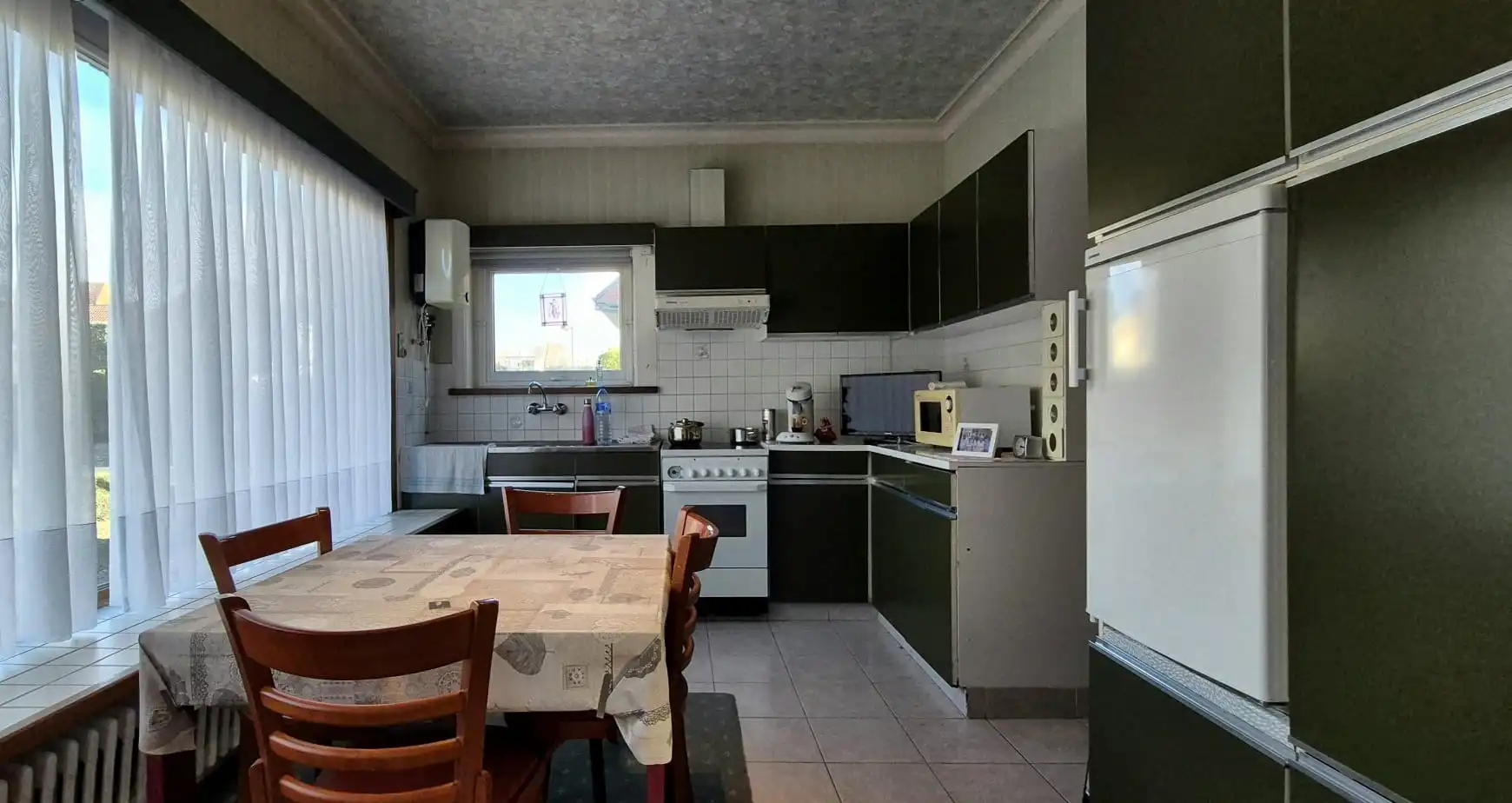 Woning en/of handel op zeer interessante hoek foto 6