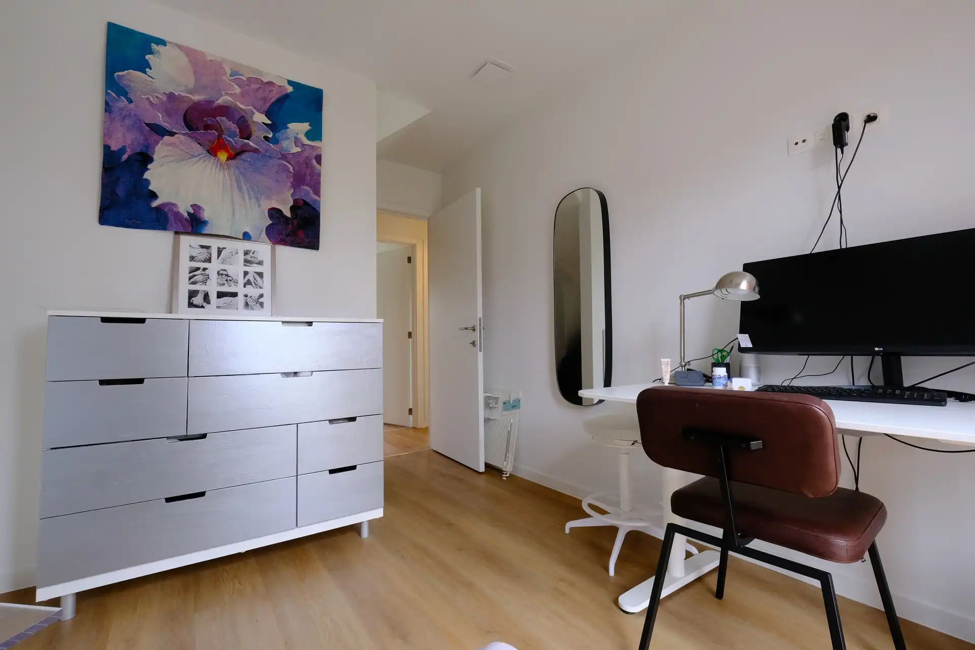 luxueus ingerichte woning met 3 slaapkamers in het gezellige Oud-Rekem foto 17