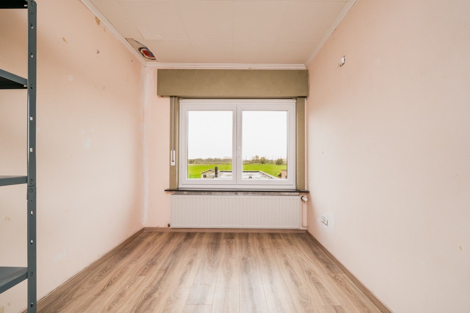 Halfopen bebouwing met ruime garage en prachtig uitzicht op de velden foto 25