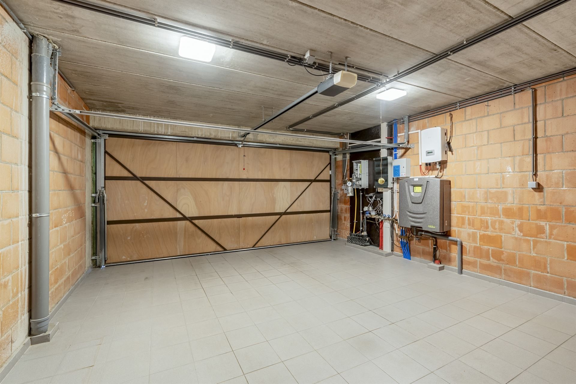 Recente eengezinswoning nabij het centrum van Kermt foto 18