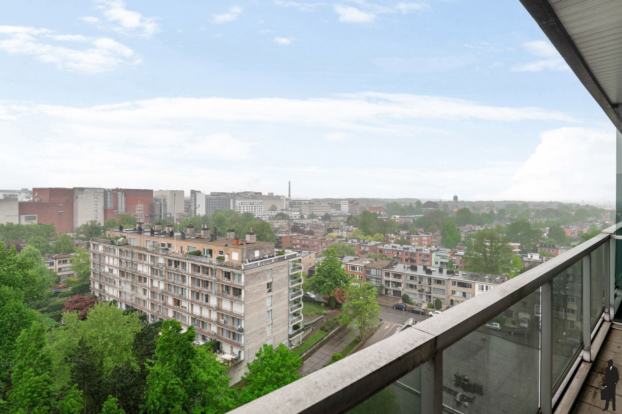 Ruim en licht appartement met twee terrassen foto 16
