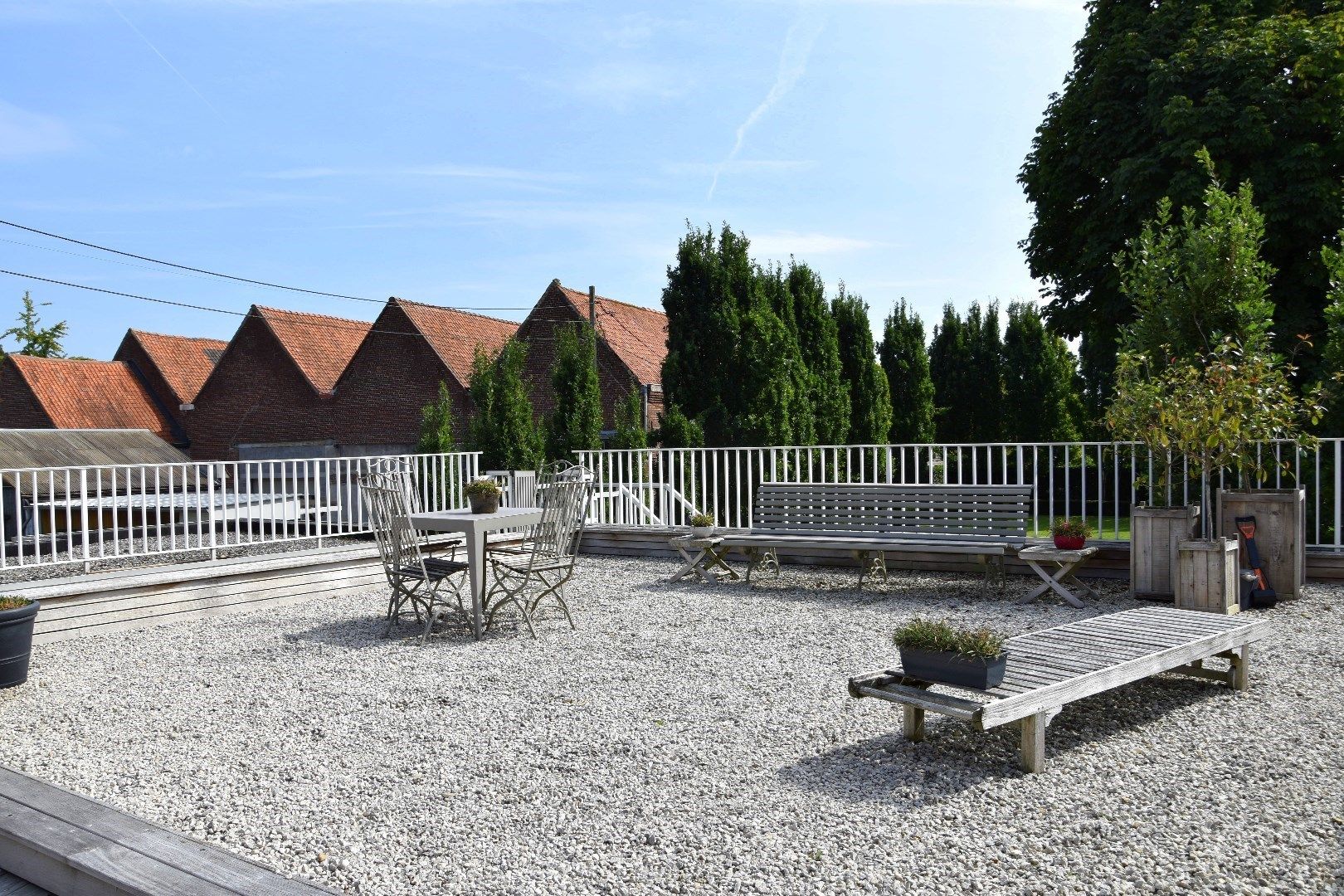 Unieke eigendom met 5 slaapkamers, groot terras én zonnige tuin in het centrum van Gullegem foto 20