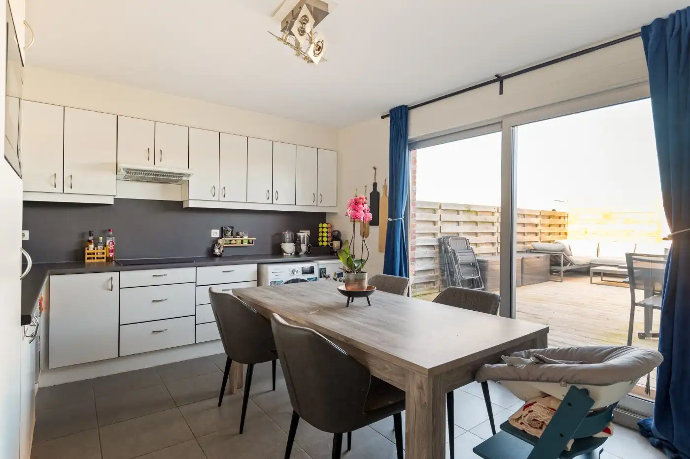 Instapklaar duplex-app. met 2 slpk. en groot dakterras foto 5