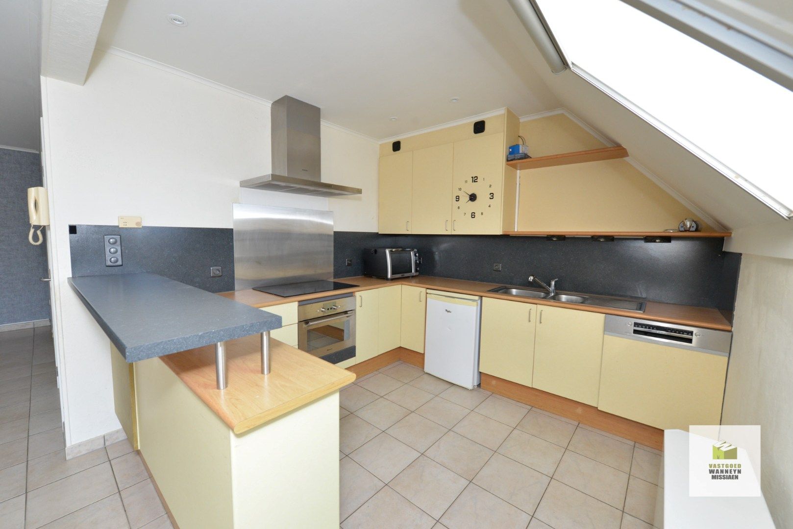 Instapklaar 2 slaapkamer appartement met autostaanplaats foto 6
