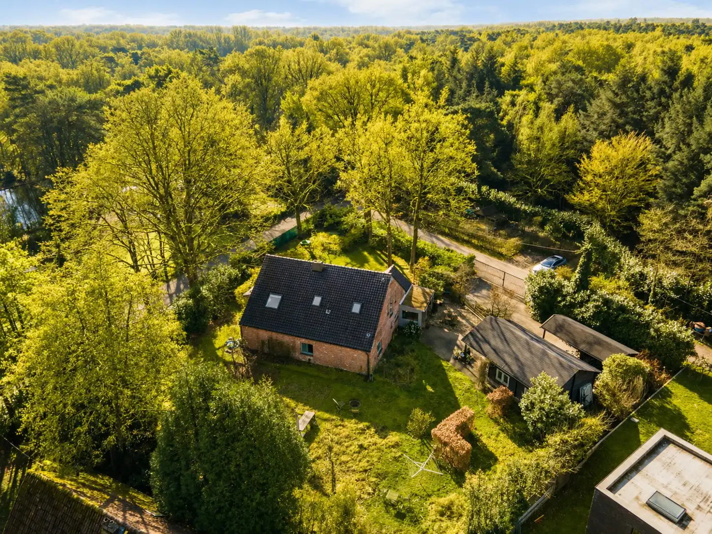 Ruim en rustig wonen op een unieke topligging foto 2