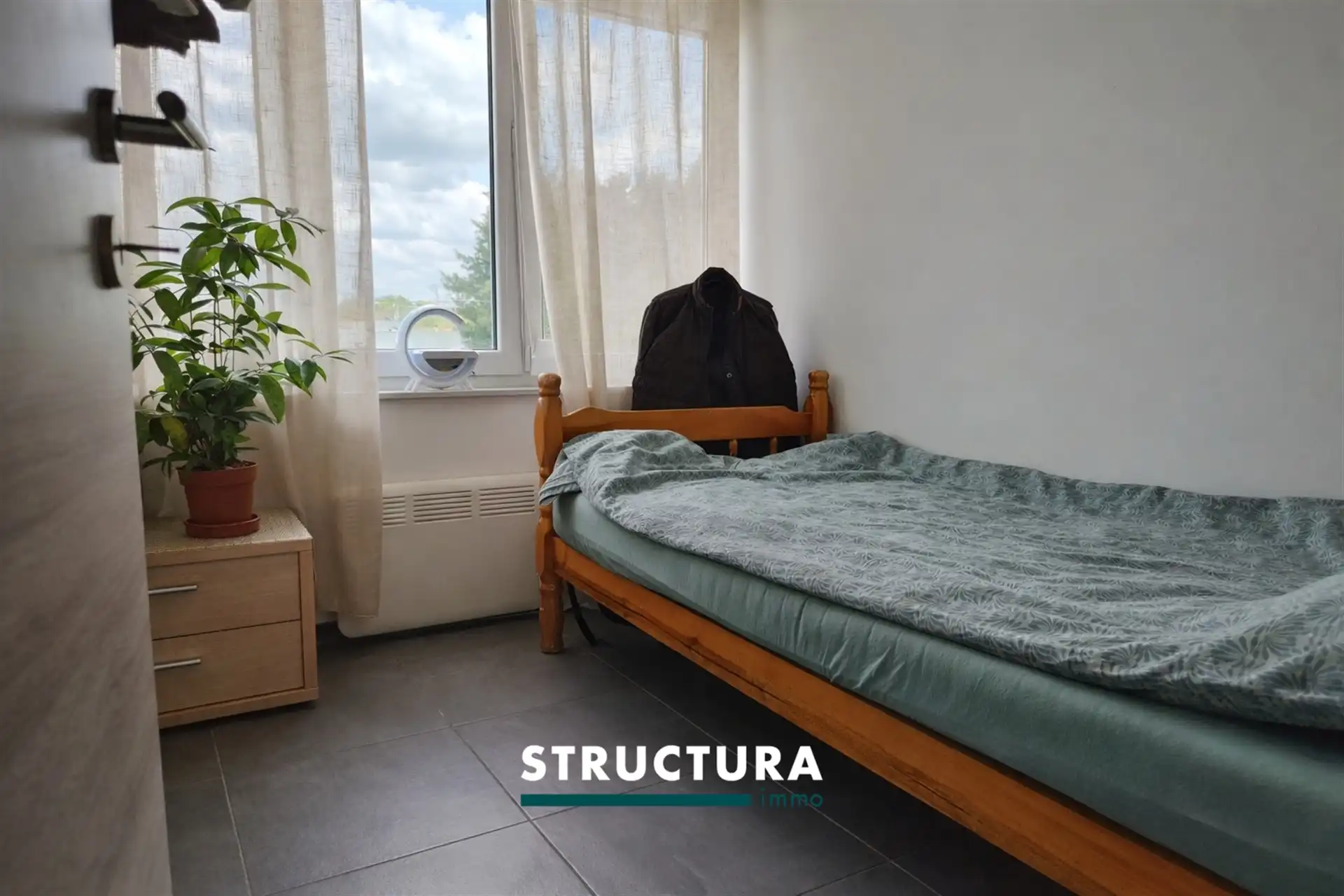 Gerenoveerd appartement op tweede verdiep foto 7
