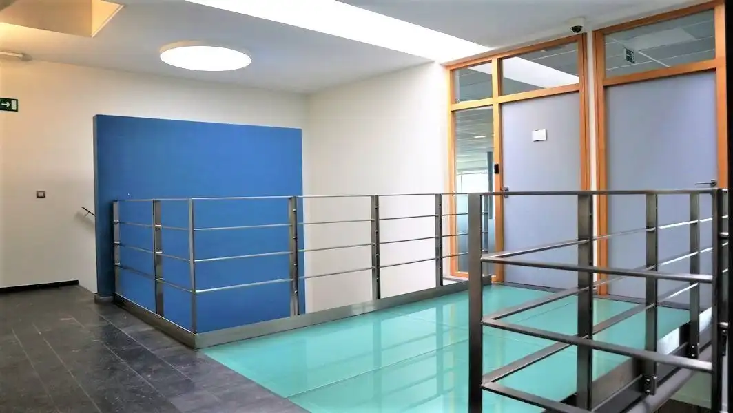 Opbrengsteigendom te koop langs E40 in Merelbeke-Melle foto 8