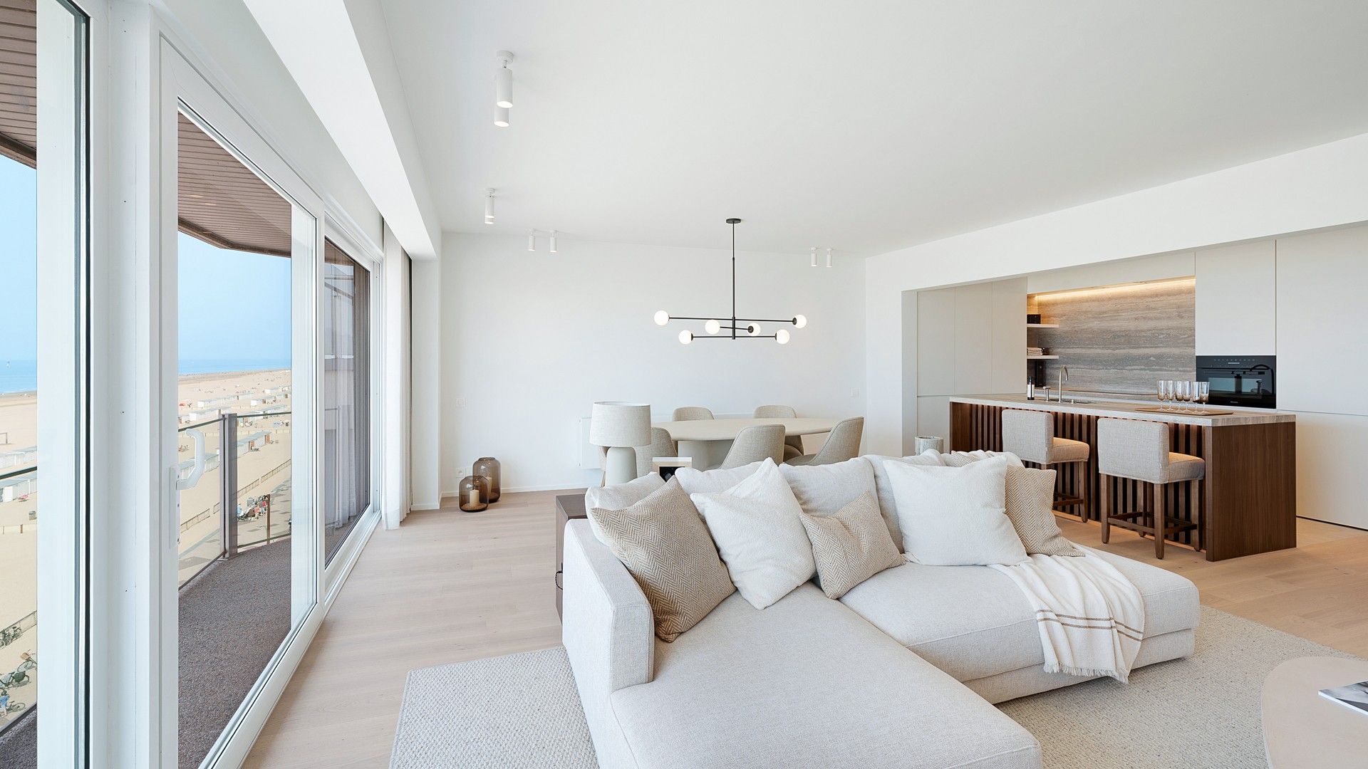Prachtig gerenoveerd appartement met frontaal zeezicht op Albertstrand foto 7