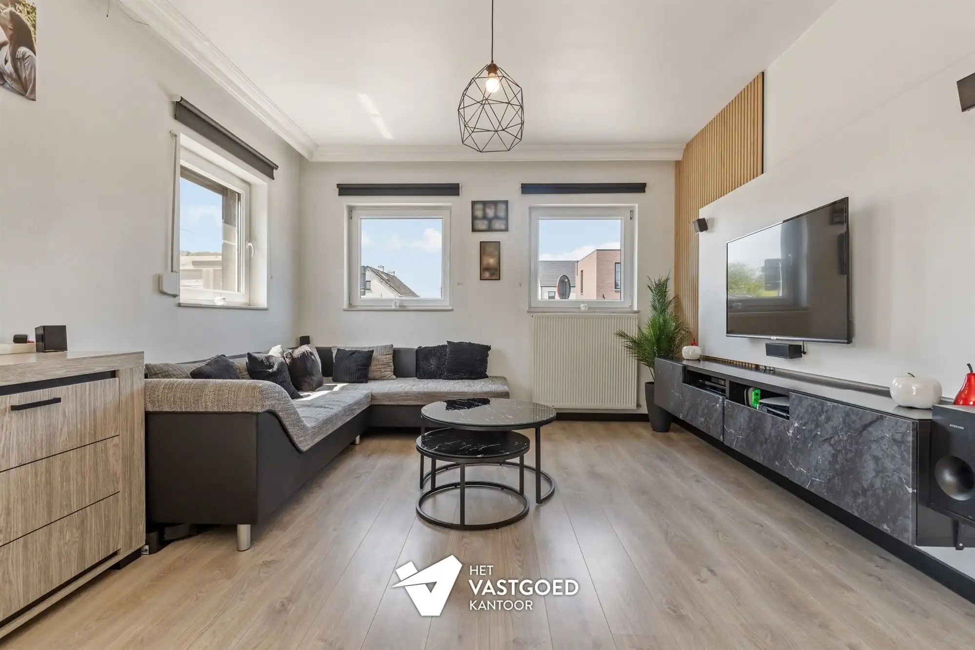 MOOI AFGEWERKT 2 SLAAPKAMER APPARTEMENT MET PRIVATIEVE TUIN EN AUTOSTAANPLAATS TE BEVERLO foto 5