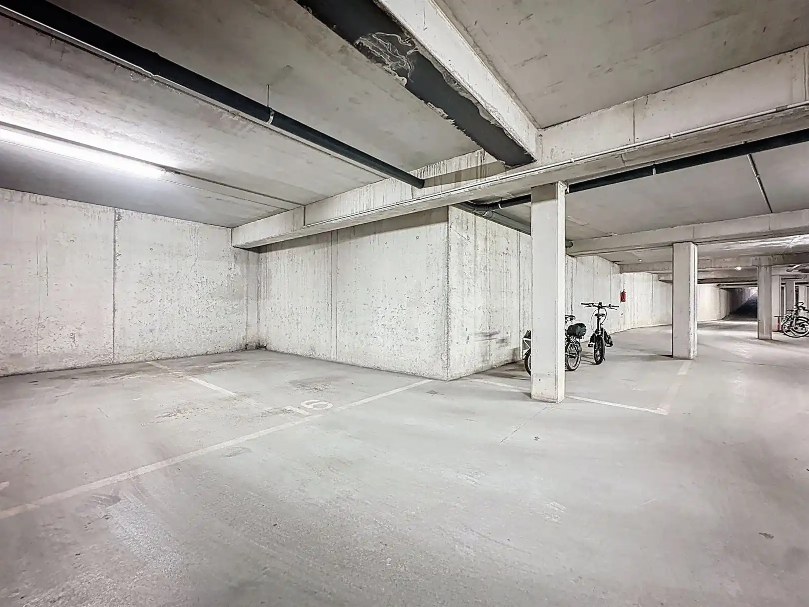 Appartement met ruim terras en P in centrum Brasschaat  foto 11