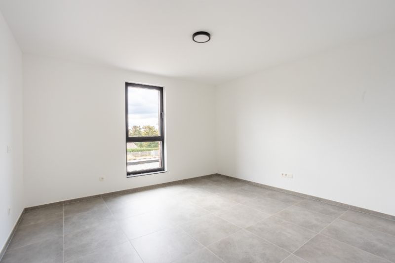 Pas opgeleverde nieuwbouw met garage en zonrijke tuin foto 13