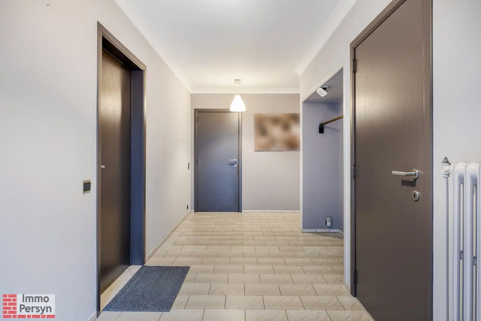 Charmante open bebouwing met praktische indeling in een rustige omgeving foto 3