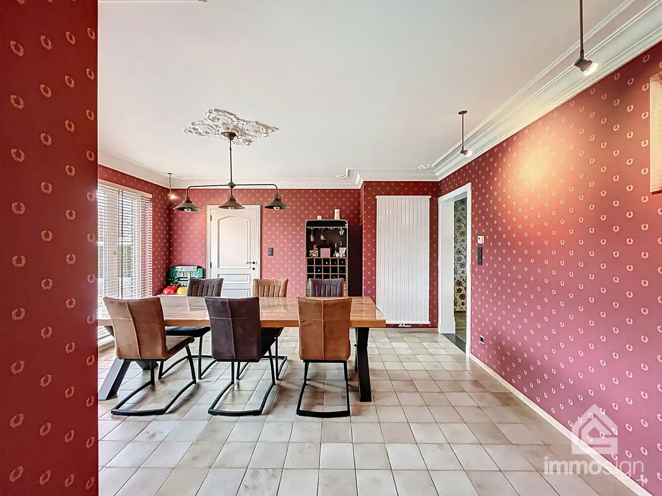 Karaktervol landhuis op 2318 m² in groene, rustige omgeving foto 5