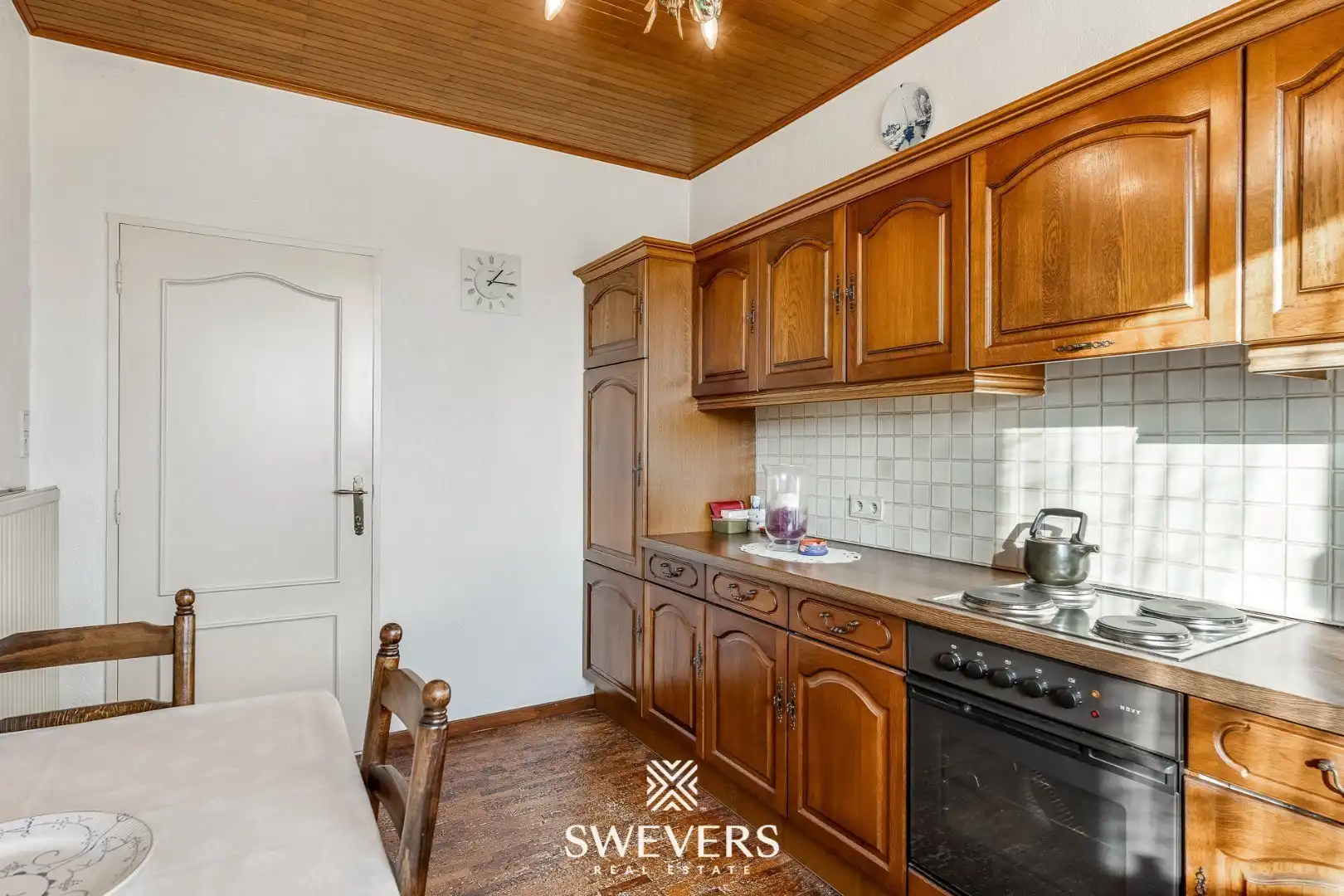 Duplex-appartement met handelsruimte, terras en tuin op toplocatie Riemst foto 10