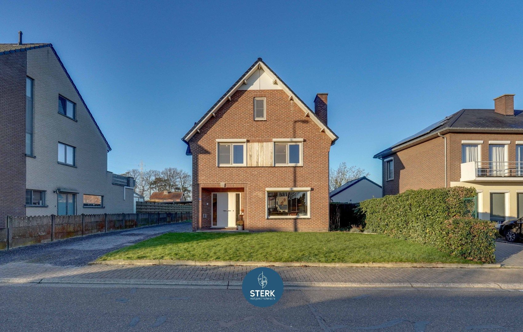 STIJLVOLLE GEZINSWONING MET EPC LABEL B TE GELLIK-LANAKEN !  foto 27