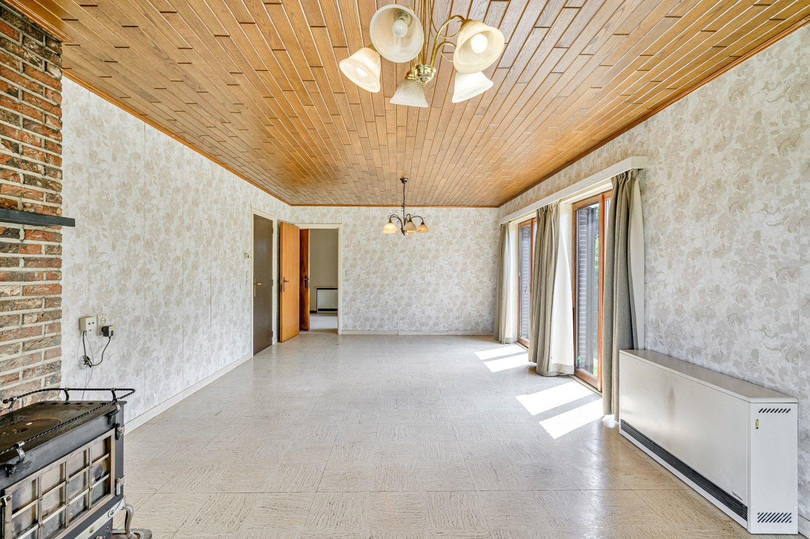 Te renoveren villa met idyllisch zicht op akker en boomgaard met INSTELPRIJS foto 5