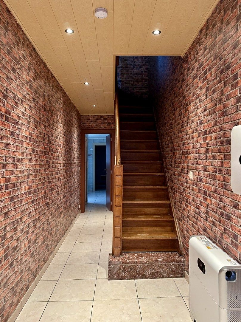 Ruime woning met 3 slaapkamers in Sint-Jozef, Brugge foto 2