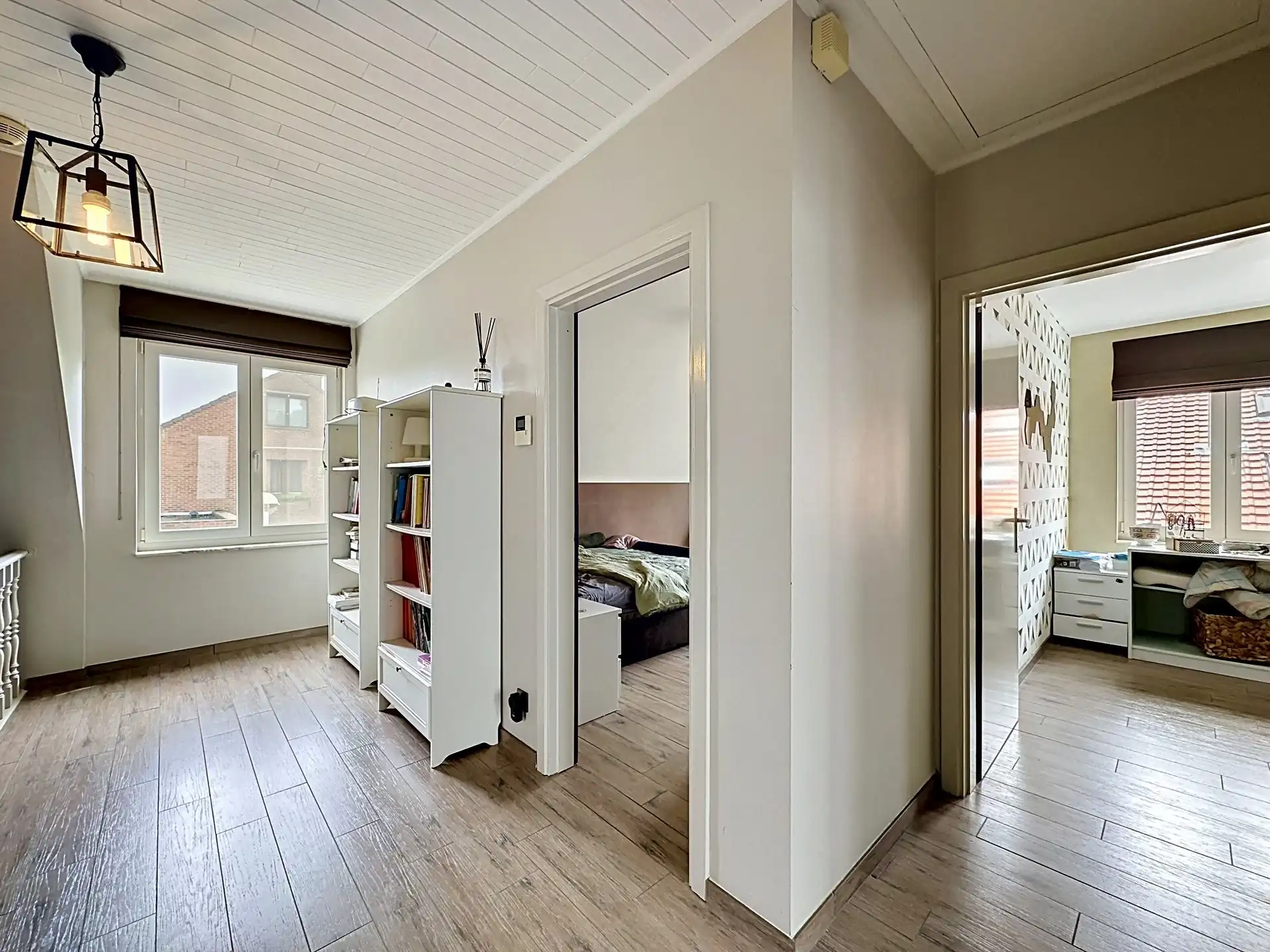 Instapklare open bebouwing met 3 slaapkamers, oprit en garage op perceel van 524m² in Zwijndrecht! foto 10