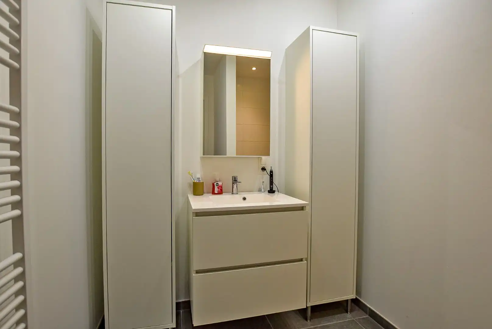 Recent dakappartement met 2 slaapkamers te Oostduinkerke.  foto 16