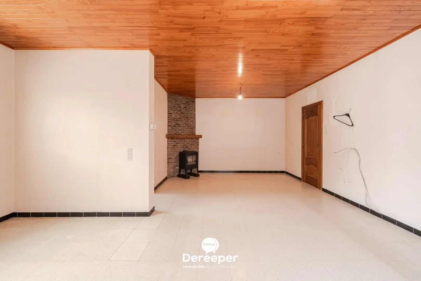 Karaktervolle woning met ruime bijgebouwen, showroom en atelier op een perceel van 2.084 m² foto 4