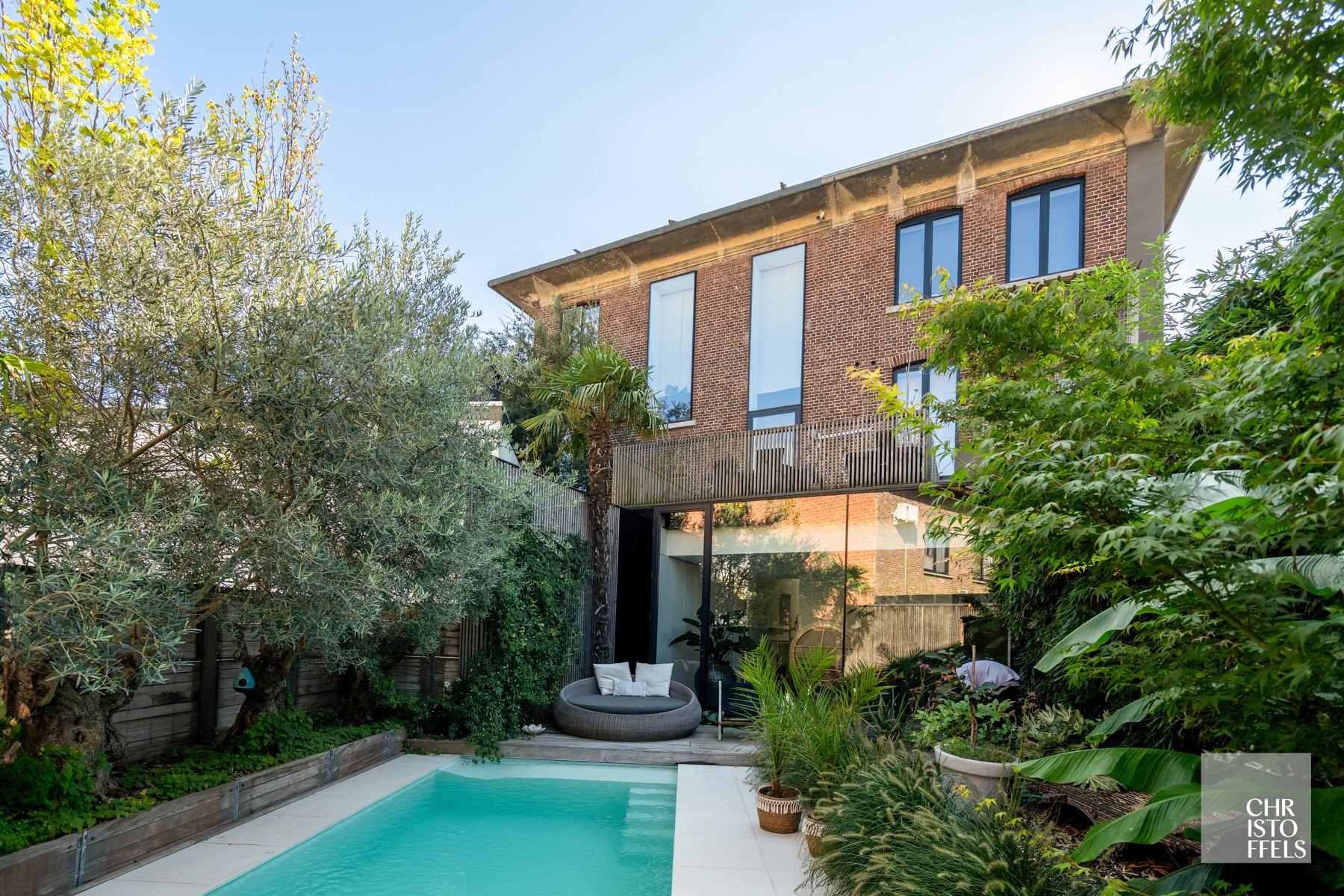 Herenhuis met commerciële ruimte (107m²) en woonst (200m²)! foto 9