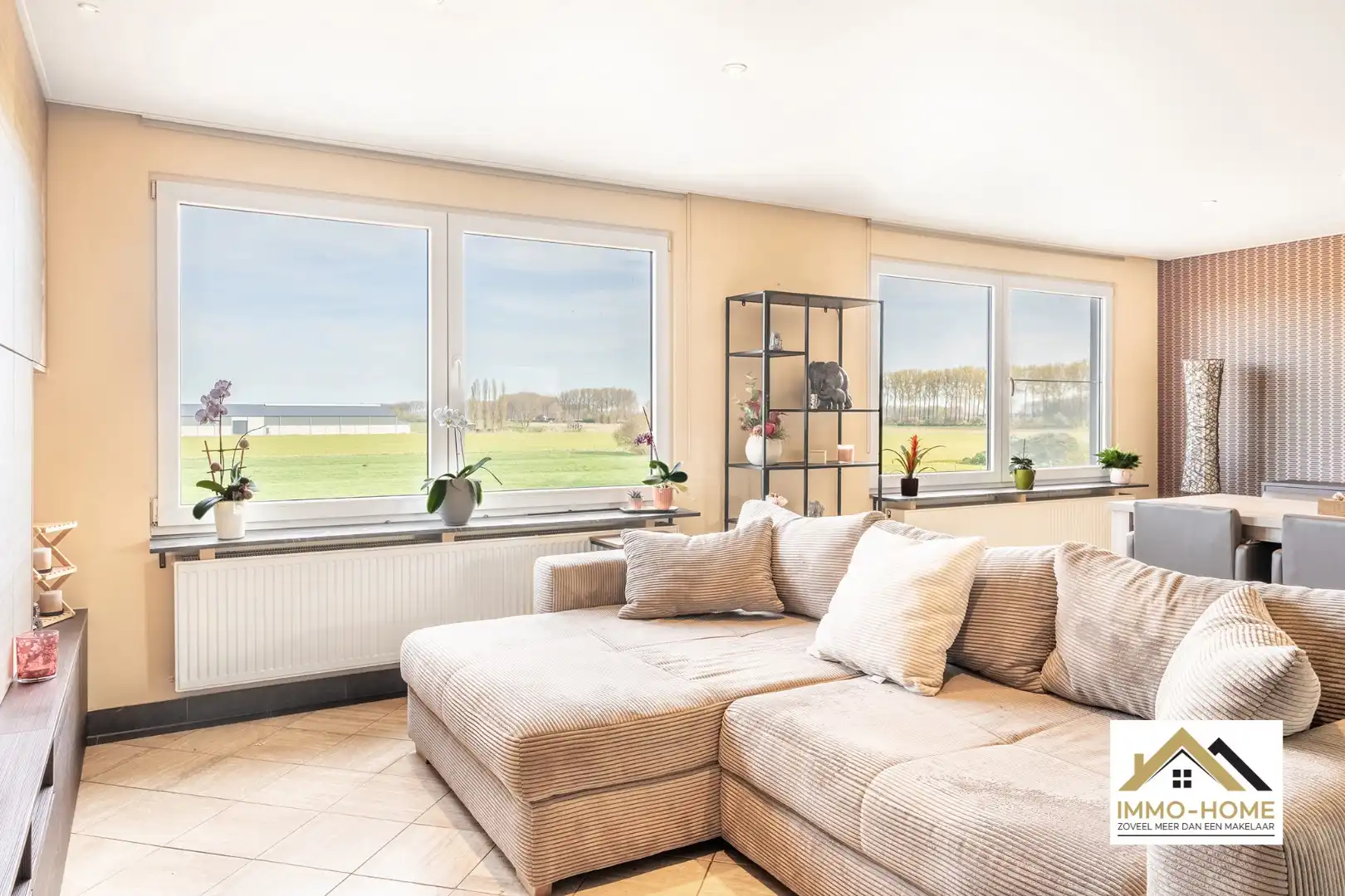 Ruime woning met prachtig uitzicht foto 6