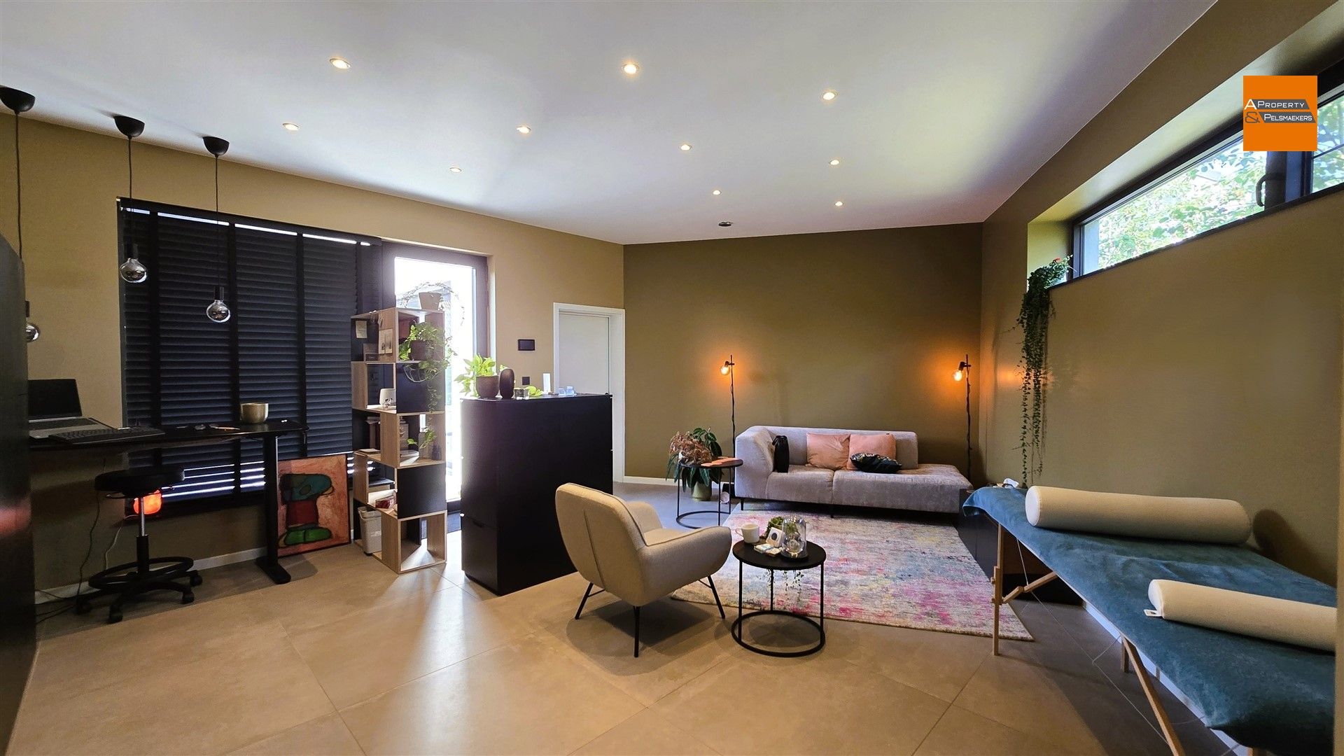 Praktijkruimte van 35m² gelegen in Nossegem.  foto {{pictureIndex}}