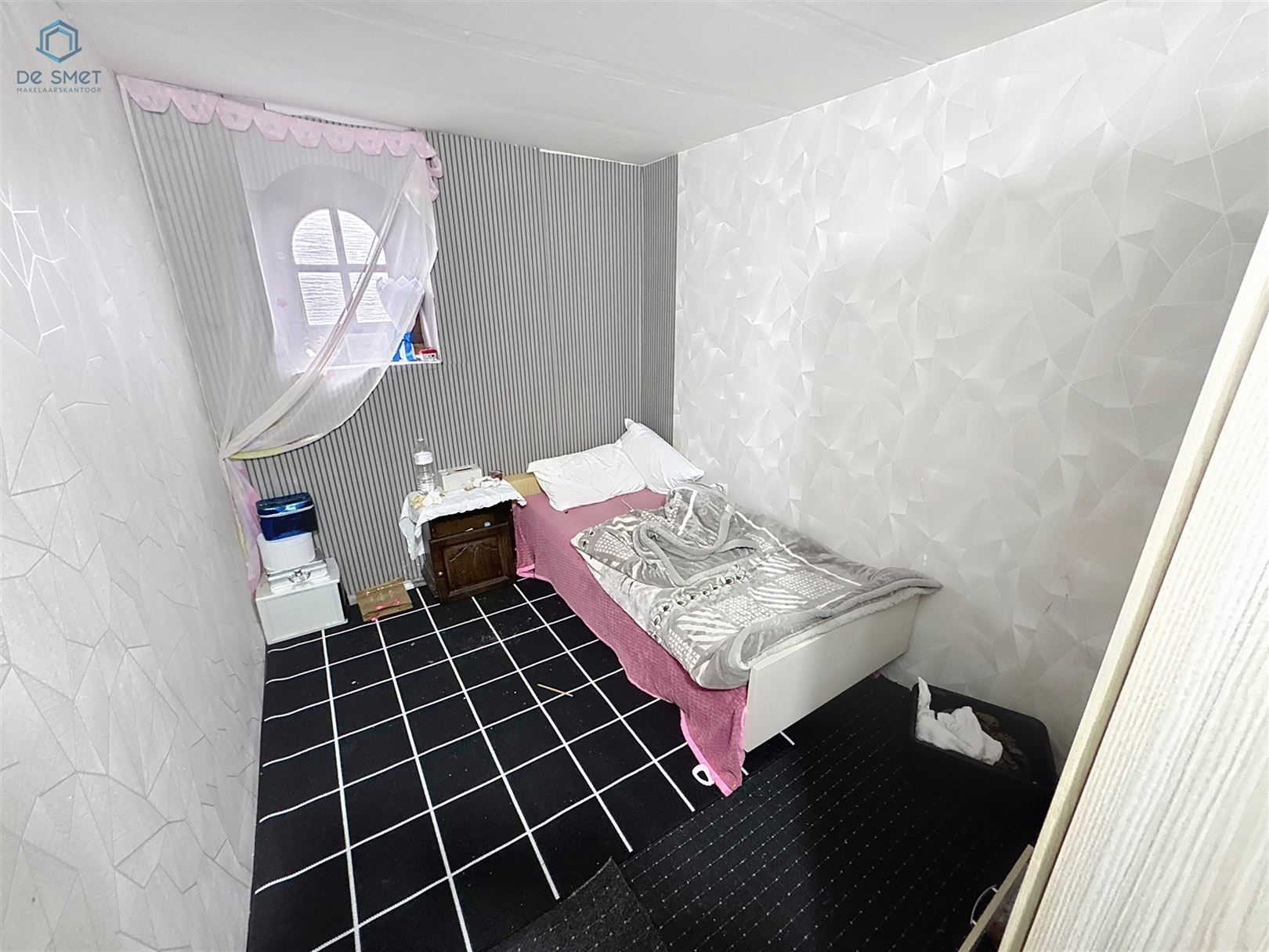 Op te frissen woning met 4 slaapkamers en stadstuintje vlak bij het centrum van Geraardsbergen foto 19