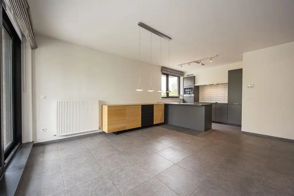 Instapklaar gelijkvloers appartement met tuin foto 6