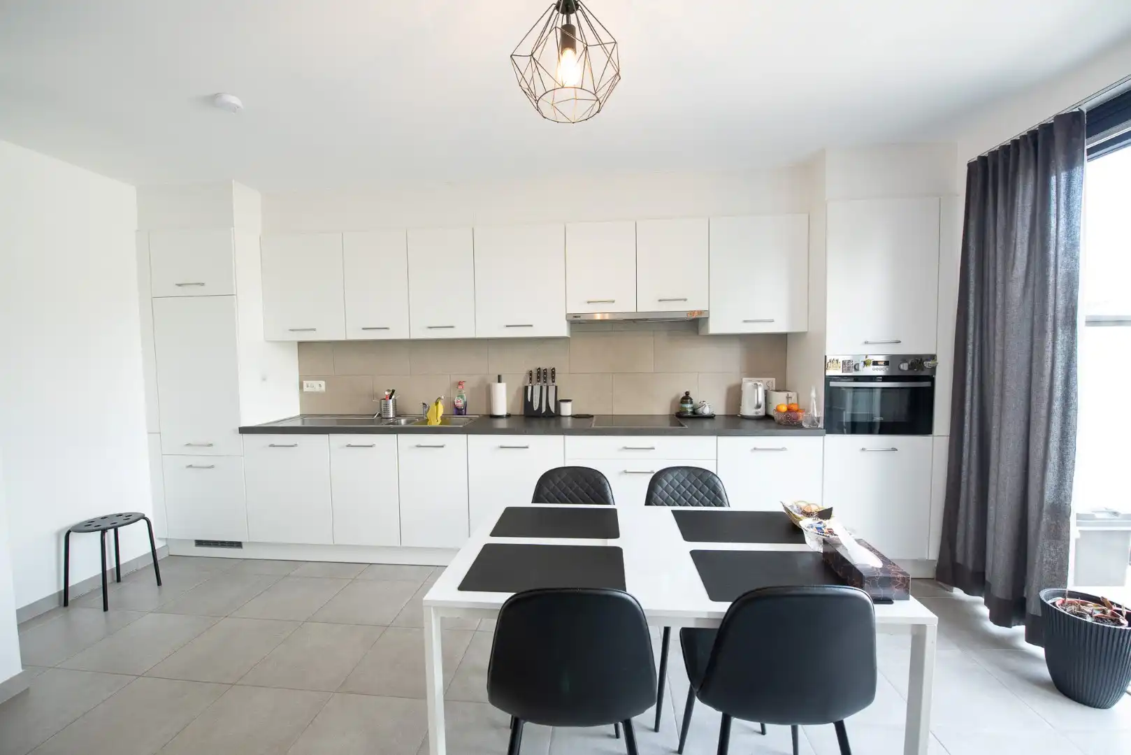Recent 2-slaapkamerappartement TE KOOP nabij centrum Waregem en Park Baron Casier! foto 4