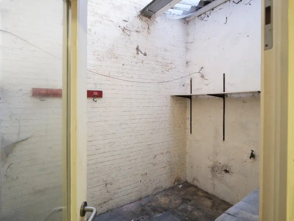 Te renoveren stadswoning op een absolute toplocatie aan het water foto 8