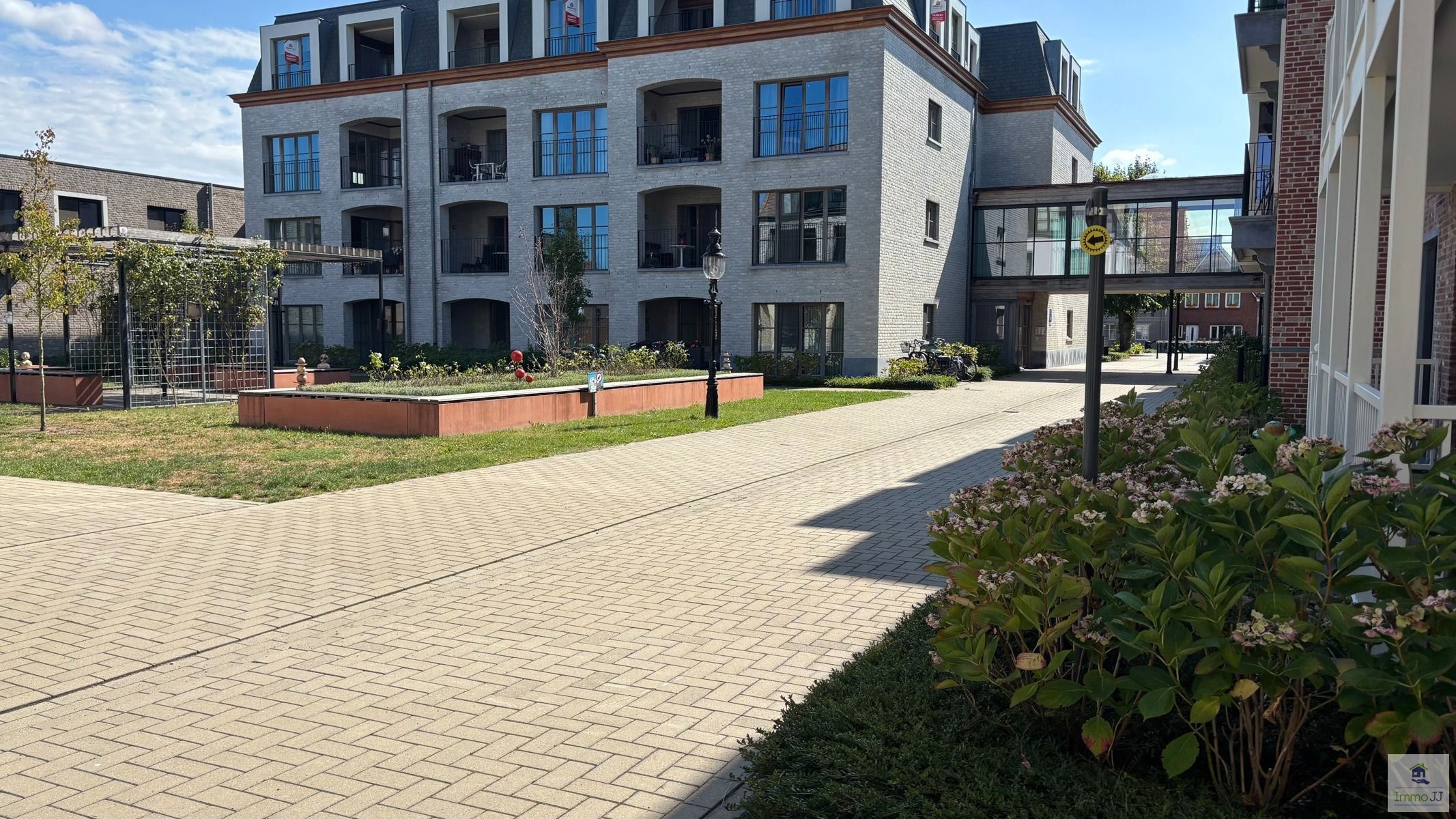 Gelijkvloers appartement met 2 slpkrs.  foto 9