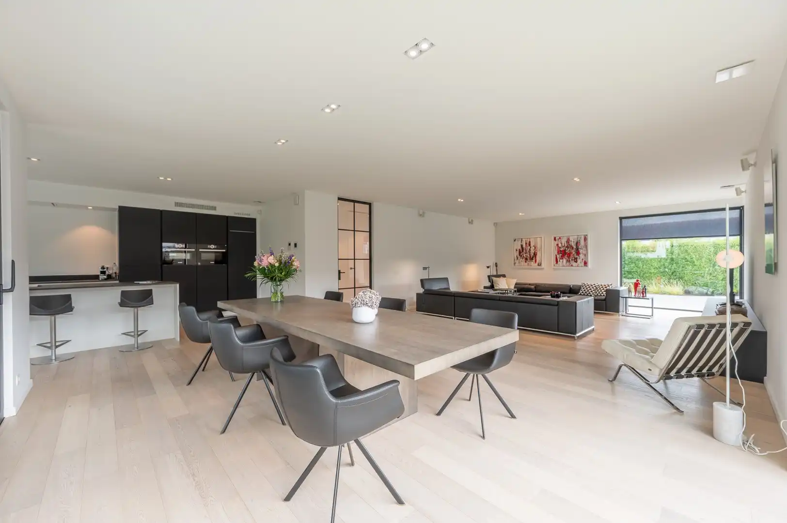 Recente alleenstaande villa centraal gelegen vlakbij het centrum van Knokke. foto 2