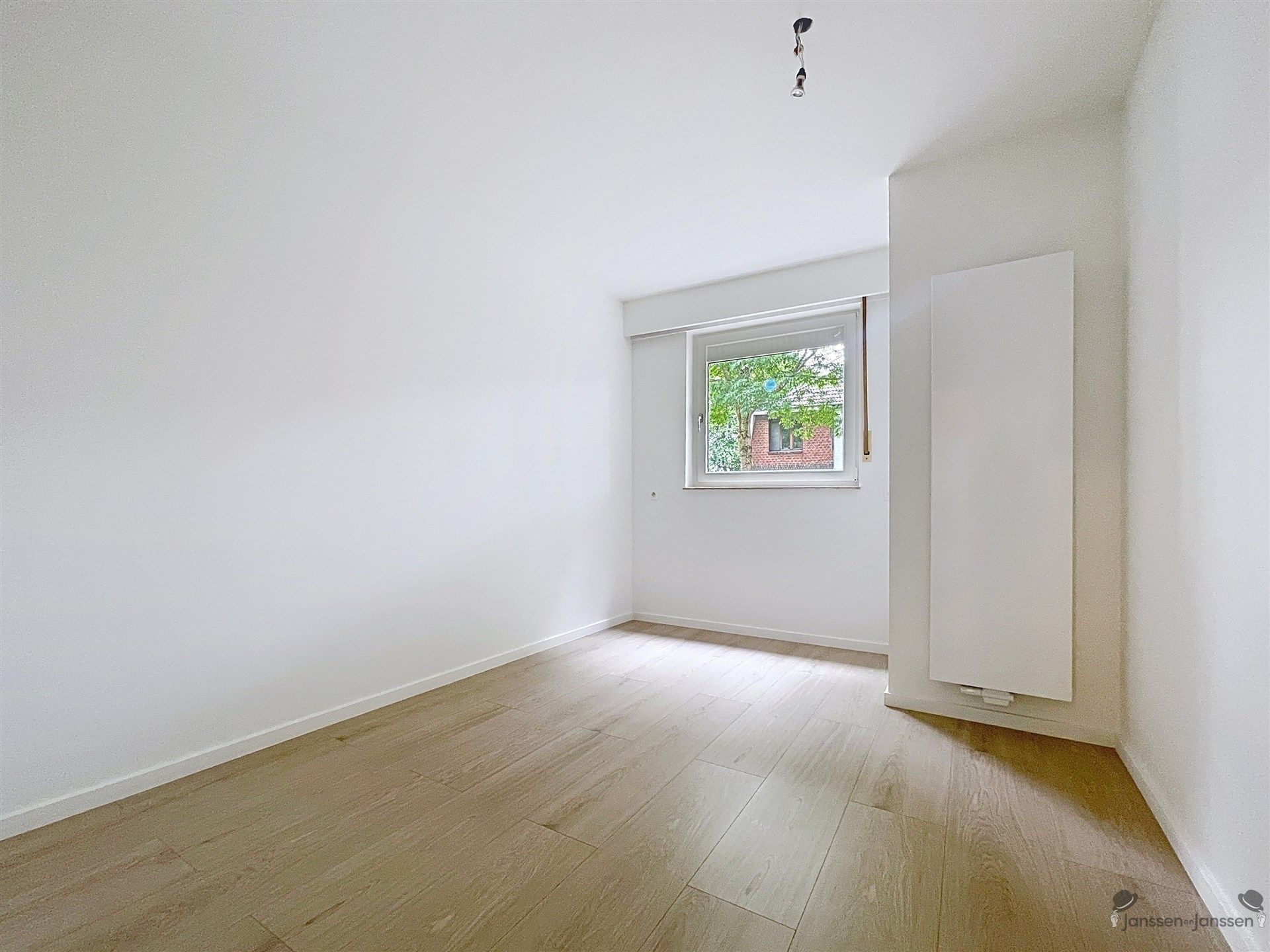 Gelijkvloers appartement met tuin én garagebox in Brasschaat foto 7