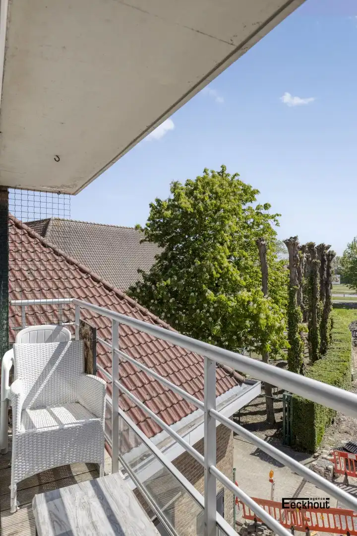Appartement met terras en open zicht in Oostende met garage. foto 4