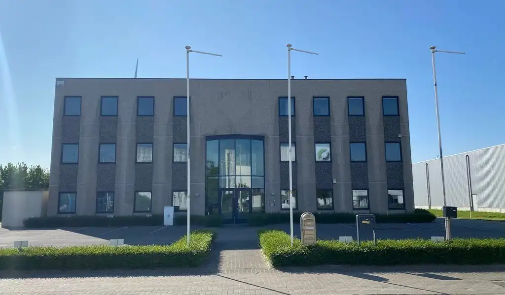 Ingedeeld kantoorverdiep te huur nabij N47 in Lokeren foto 21