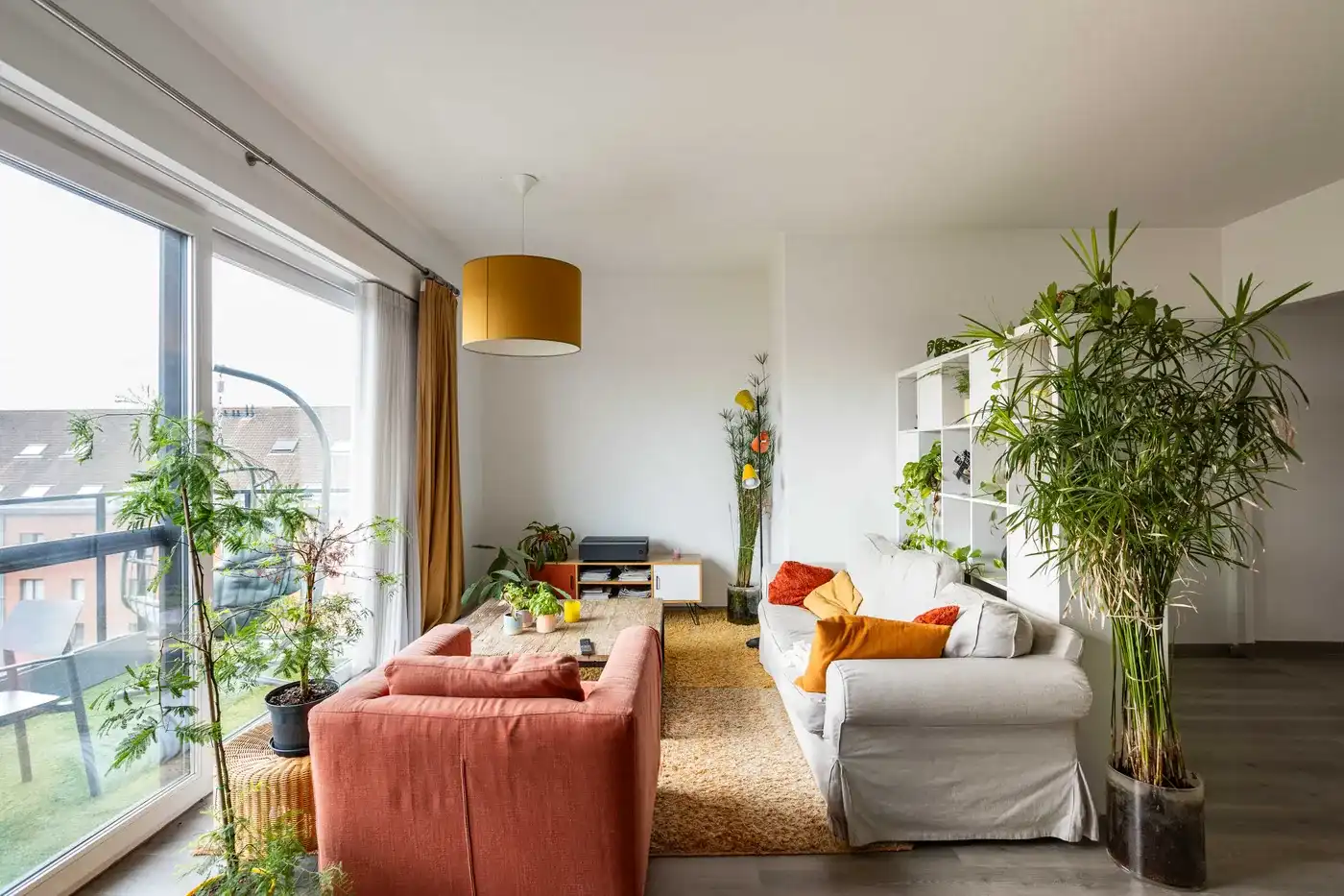 Instapklaar appartement met zuidgericht terras en staanplaats in centrum Kortrijk foto 4