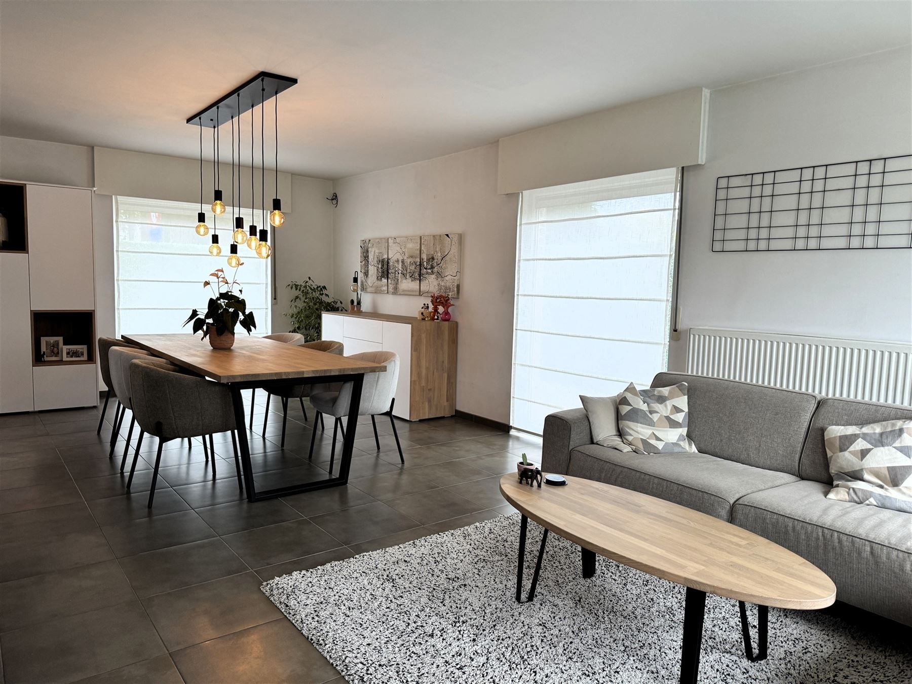 Instapklare gezinswoning met twee garages en grote tuin in Vichte foto 5