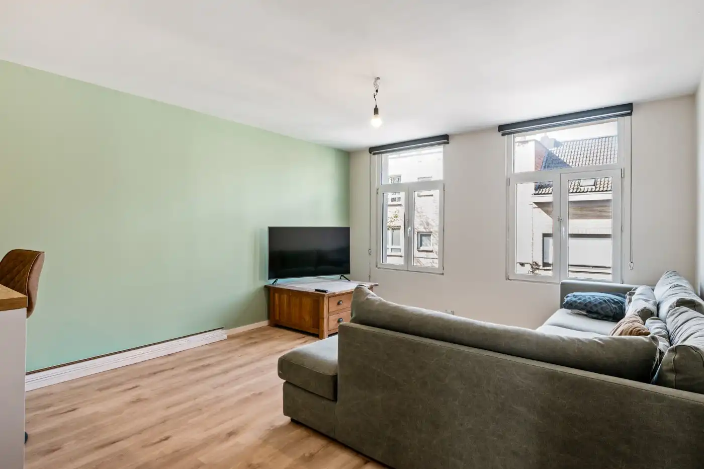 Instapklaar app. op 1ste verd. met 2 slpk. en autostaanplaats foto 2