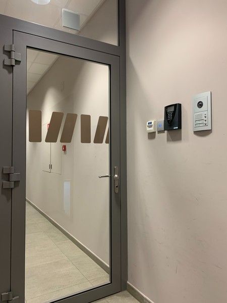 Instapklaar handelsgelijkvloers Te Huur en Te Koop foto 47