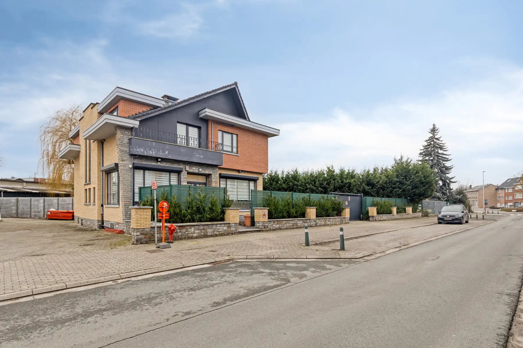 Gerenoveerde woning met 5 slaapkamers en tuin foto 27